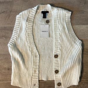 Forever 21 white sweater vest size medium